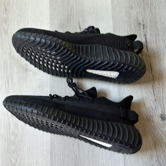 Adidas Men's Yeezy Boost 350 V2 Shoes Black 11.5‎ New With Box - Picture 12 of 14
